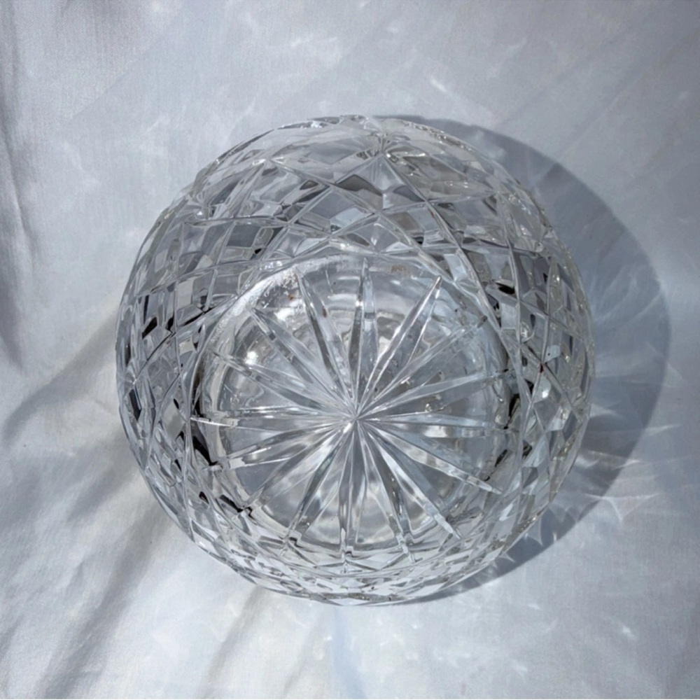 Vintage Hand-Cut Lead Crystal Basket Bowl – 6" Starburst & Diamond Design - Picture 8 of 11